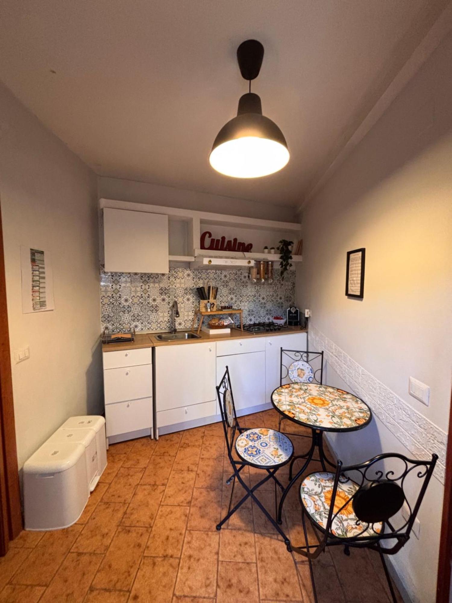 Lisaapartmenthousesalerno Eksteriør bilde